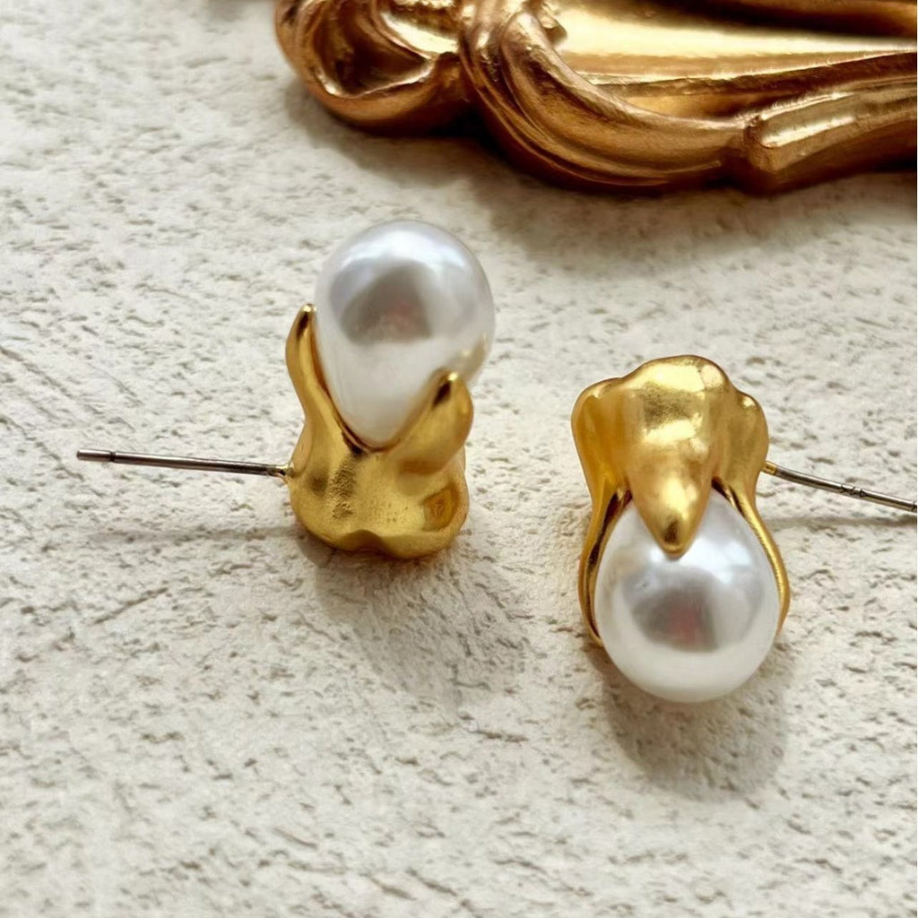 Abstract facial features series teeth pearl earrings