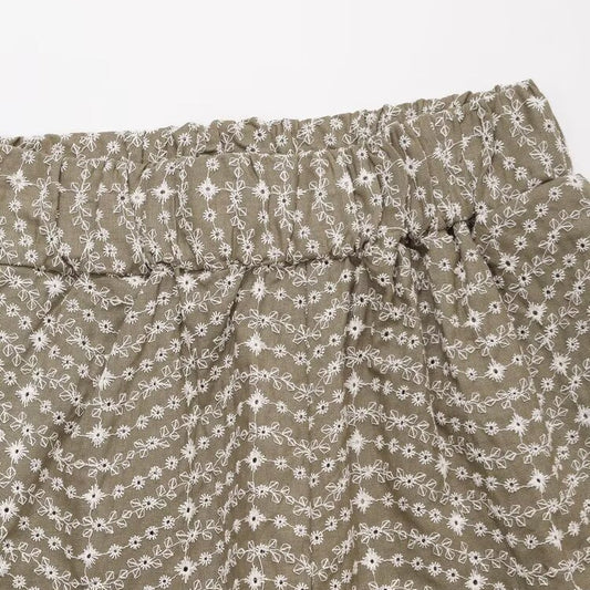 Casual design with hollowed out embroidery casual shorts