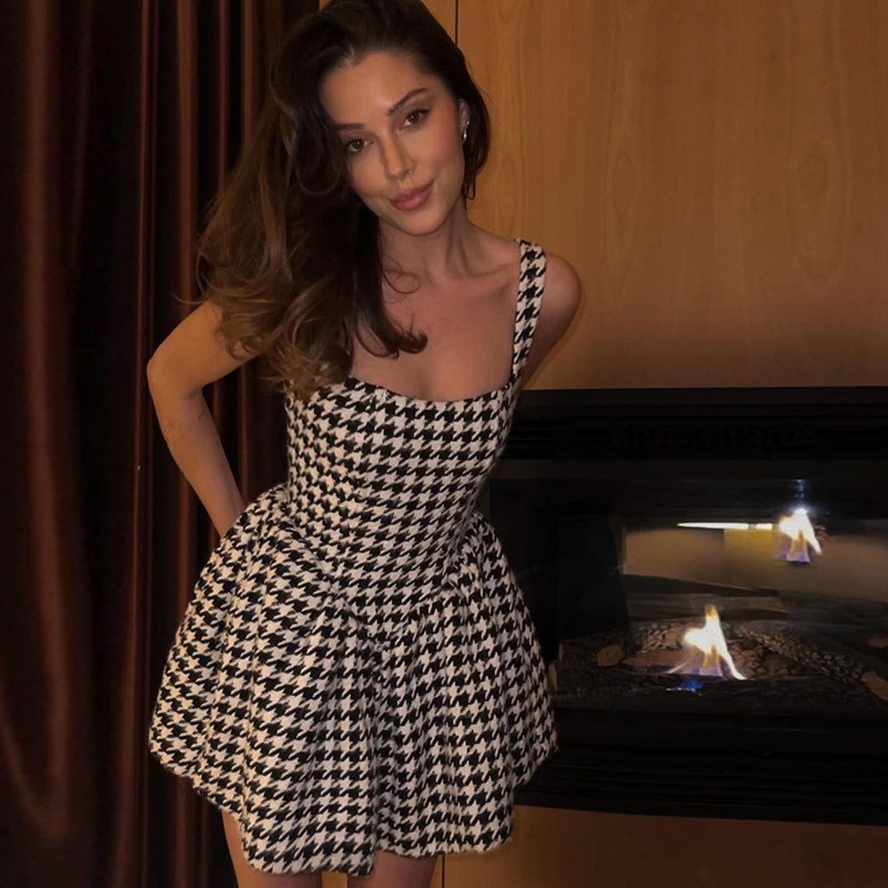 Fashionable Summer Sleeveless Checkered Midi Dress for Women